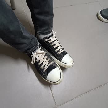 BİM^den Aldığım Ayakkabı Yırtıldı