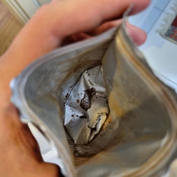 Nescafe Black Roast Dibi Nem Tutmuş