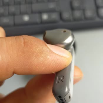 JBL 225 Tws Sağ Kulaklık Çalışmıyor