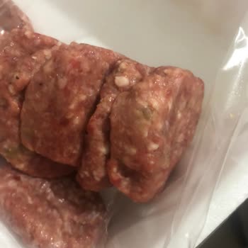 Köfteci Yusuf Bozuk Et Ve Son Kullanma Tarihi Geçmiş Ürün!