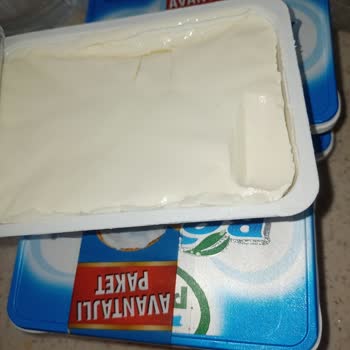 Pınar Tarihi Geçmeden Bozulan Peynir