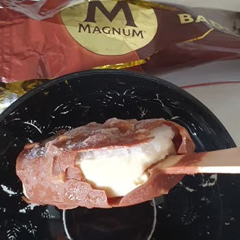 Magnum Mini Tüketim Tarihi Geçmemesine Rağmen Bozuk Çıktı