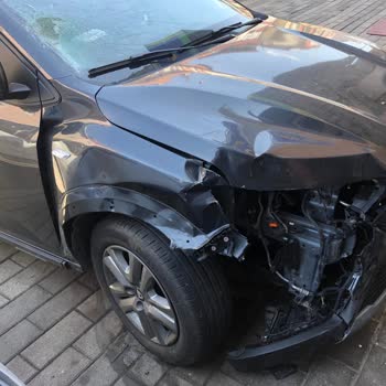 2021 Dacia Sandero Airbag Ve Komple Gövde Sorunu