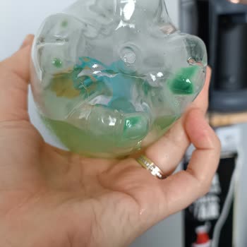 Schweppes İçecek Dibine Çöken Bir Şeyler Var!