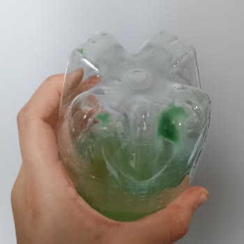 Schweppes İçecek Dibine Çöken Bir Şeyler Var!