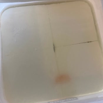 Balkan Süt Ürünleri Balkan Süzme Peynir İçinden Değişik Madde Çıktı