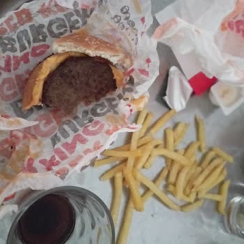 Burger King İkidir Yemeğim Buz Gibi Geliyor