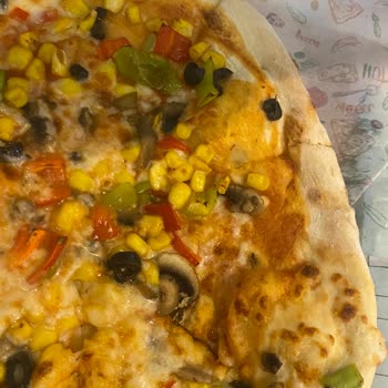 Sbarro Kenarları Bomboş Pizza