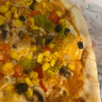 Sbarro Kenarları Bomboş Pizza