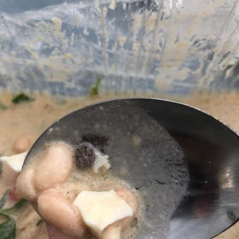 Şimşek Köfte Piyazda Nohut Büyüklüğünde Taş Çıktı