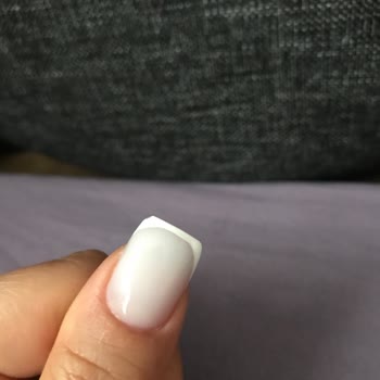 Zb Nail Studio İstemediğim İşlem Ve Yamuk Yapıldı Beğenmeyince Muhatap Olmadılar