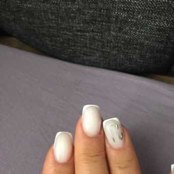 Zb Nail Studio İstemediğim İşlem Ve Yamuk Yapıldı Beğenmeyince Muhatap Olmadılar