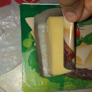 BİM Küflenmiş Ürün Sözde İndirim