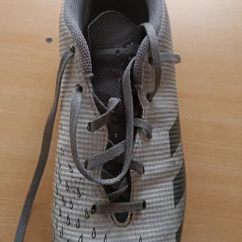 Adidas Kramponun Yırtılması Şikayet