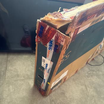 MNG Kargo Paramparça Olan Kargo