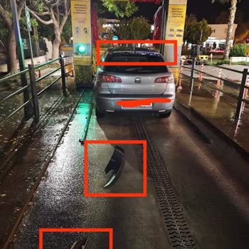 Shell İstasyonunda Arabam Parçalandı.