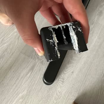 Kumtel Ktf-280 Markalı Vantilatörün Ayağı Tırnak Kısmından Kırıldı.