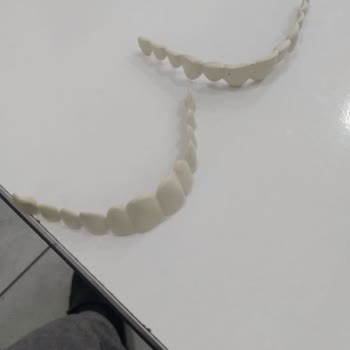 Dental Diş Protezi Yanıltıyor