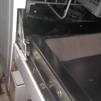 Grundig Makinelerimde Paslanmalar Oluştu