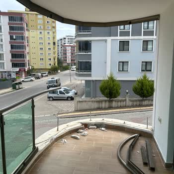 A101 Market Arabasının Balkona Çarpması Ve Hala Yaptırmaması