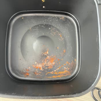 Onvo Airfryer'in Alt Sepeti Paslandı