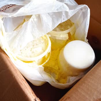 MNG Kargo Koliler Parçalanmış Hepsi Çöp Oldu