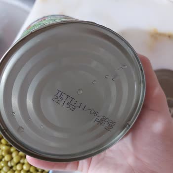 Tat Gıda Tat Bezelye Konservesinin İçinden Siyah Dikenli Yabancı Cisim Çıkması.
