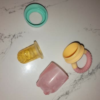 Wee Baby Meyve Süzgeci Renk Değiştirdi