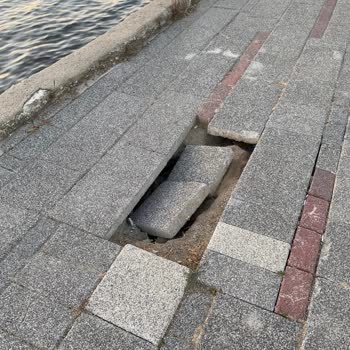 Bodrum Belediyesi Kaldırımda Göçük Olması