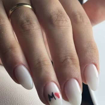 Nayu Nail Studio (Manisa) İzinsiz Fotoğraf Paylaşımı