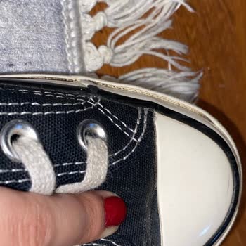 Converse Ayakkabım Açıldı İki Ayda
