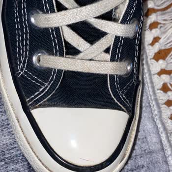 Converse Ayakkabım Açıldı İki Ayda