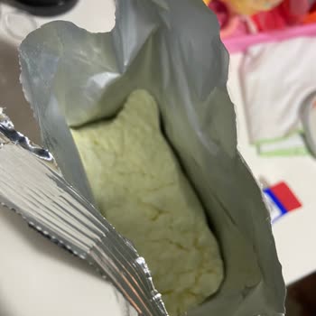 Hipp Mama Balık Kokuyor Sarı Ve Bozuk