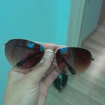 Depomarka Alakasız Gözlük Gönderiyor