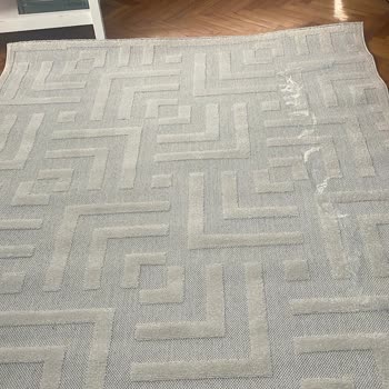 Arya Halı Sarayı (Safranpark AVM) Sipariş Ettiğim Halı İle Aynı Halı Değil