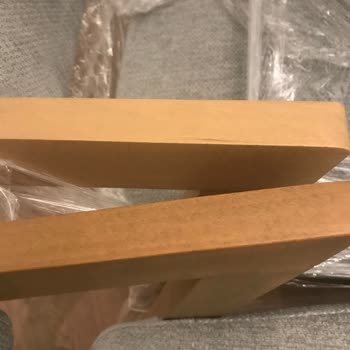 Kelebek Mobilya Sandalyelerin Ağacında Renk Farkı Var Önce Aldığım Ve Sonradan Aldığım