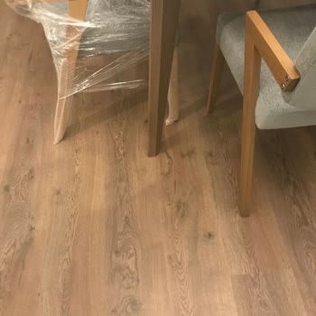 Kelebek Mobilya Sandalyelerin Ağacında Renk Farkı Var Önce Aldığım Ve Sonradan Aldığım