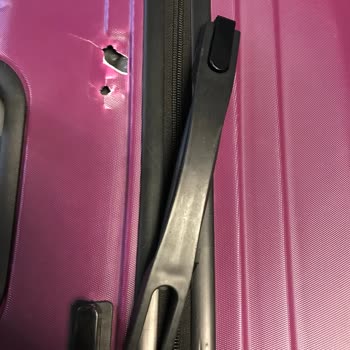 Havaş Şoförü Valiz Kırdı