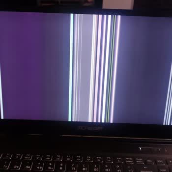 Monster Notebook Servis Sonrası Ekranda Oluşan Çizgi Çizgi İzler