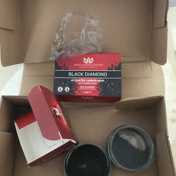 Arap Makyaj Dünyası Firması Hakkında Şikayetçiyim