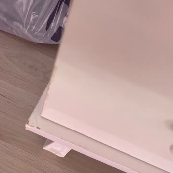 Fors AVM Özensiz Ve Kırık Dökük Mal Satılması