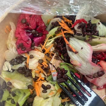 Salad Town Yemek Sepeti Şikayeti Salatamın İçinden Cam Çıktı