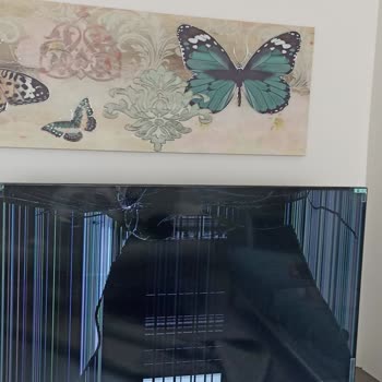 Hepsiburada Dan Aldığımız Televizyon Ekranı Kırık Geldi