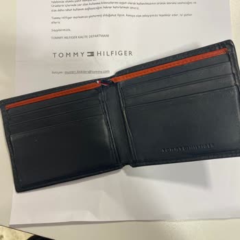 Tommy Hilfiger Cüzdan Baskı Silinmesi Yıpranması