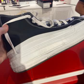 SuperStep'den Aldığım Converse Ayakkabı Yan Tarafındaki Beyaz Yerlerin Soyulması