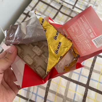 Ülker Bozuk Çikolata Satıyor