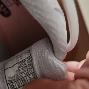 Skechers Faded Shoes and Customer Service Frustration