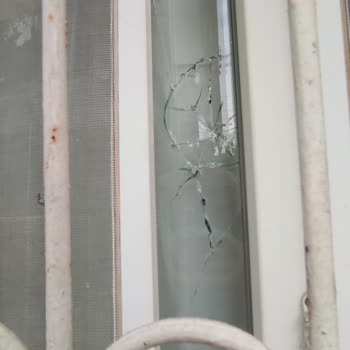 Enerjisa Toroslar Elektrik Perakende Trafo Patlaması Sonucu Evimiz Hasar Gördü, Sorunun Acil Çözülmesini İstiyoruz