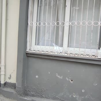 Enerjisa Toroslar Elektrik Perakende Trafo Patlaması Sonucu Evimiz Hasar Gördü, Sorunun Acil Çözülmesini İstiyoruz