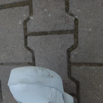 In Street 'ten Yeni Alınan Ayakkabının Soyulması, Üretim Hatası Değil Denmesi